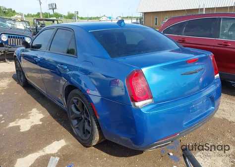 2022 Chrysler 300 Touring из США, поврежденный, VIN 2C3CCAAG1NH139499